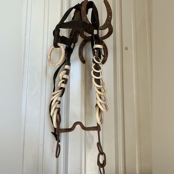 Vintage Headstall with Rings - Picture 2 of 5